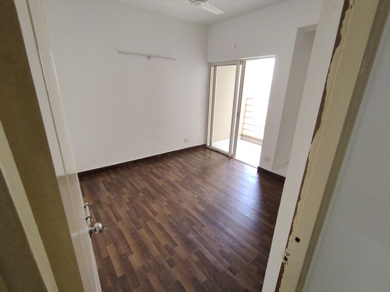 Room, paras-tierea 3.5 Bedroom 1565 Sq.Ft. Apartment In Sector 137 Noida 10707919