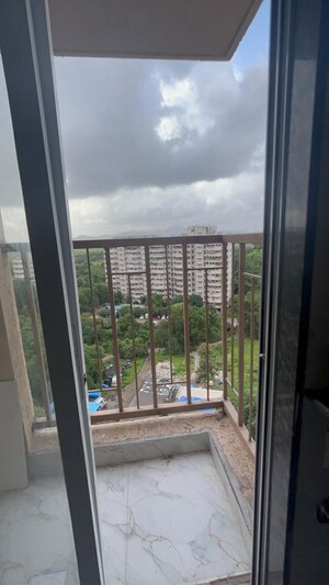 1 BHK Apartment For Sale in Metropolis Bayside, Kasarvadavali