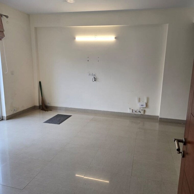Room, emaar-emerald-floors-premier 3 Bedroom 1650 Sq.Ft. Apartment In Sector 65 Gurgaon 10708085