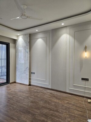 Building Lobby in 1 BHK Builder Floor at Sector 21 – for Rent