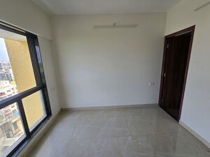 Room in 1 BHK Apartment at Sethia Marine View, Borivali West – for Sale