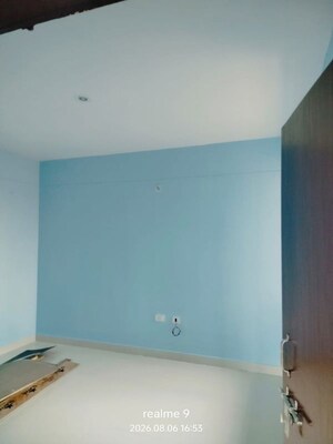 Room in 3 BHK Apartment at Hindpiri – for Rent