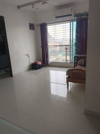 2 BHK Apartment For Sale in Sunshine Apartments Borivali in Borivali West, Mumbai