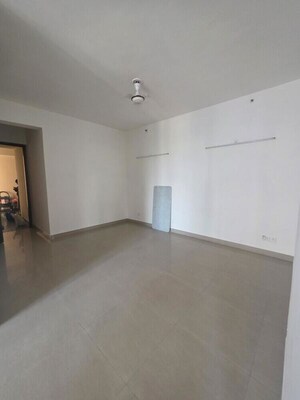 Room in 1 BHK Builder Floor at Sector 21 – for Rent