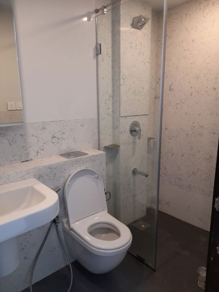 Bathroom, lodha-new-cuffe-parade 2 Bedroom 900 Sq.Ft. Apartment In Wadala Mumbai 10708132