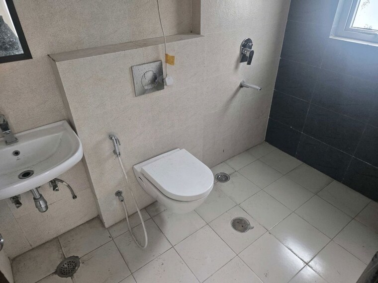 Bathroom, sector 23 1 Bedroom 950 Sq.Ft. Builder Floor In Sector 23 Gurgaon 10708148