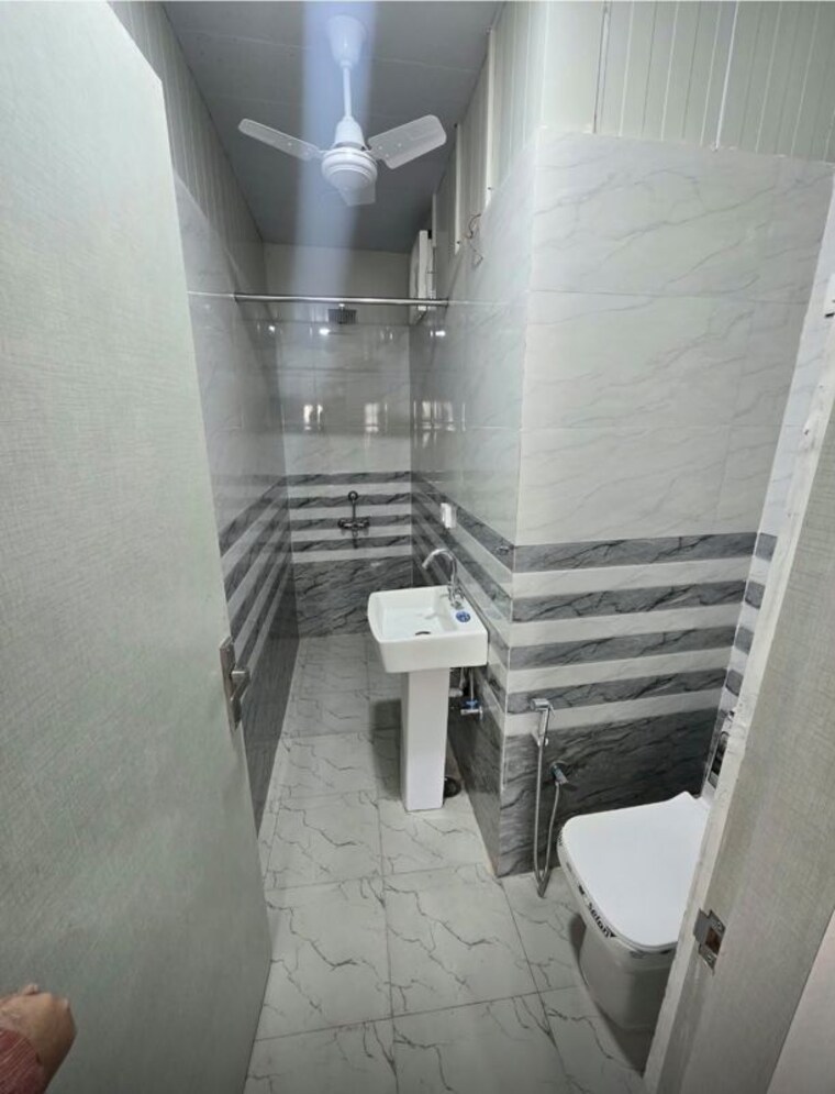 undefined, greater kailash i 2 Bedroom 160 Sq.Yd. Builder Floor In Greater Kailash I Delhi 10708159