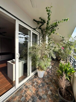 Balcony in 4 BHK Apartment at BPTP Amstoria, Sector 102 – for Sale