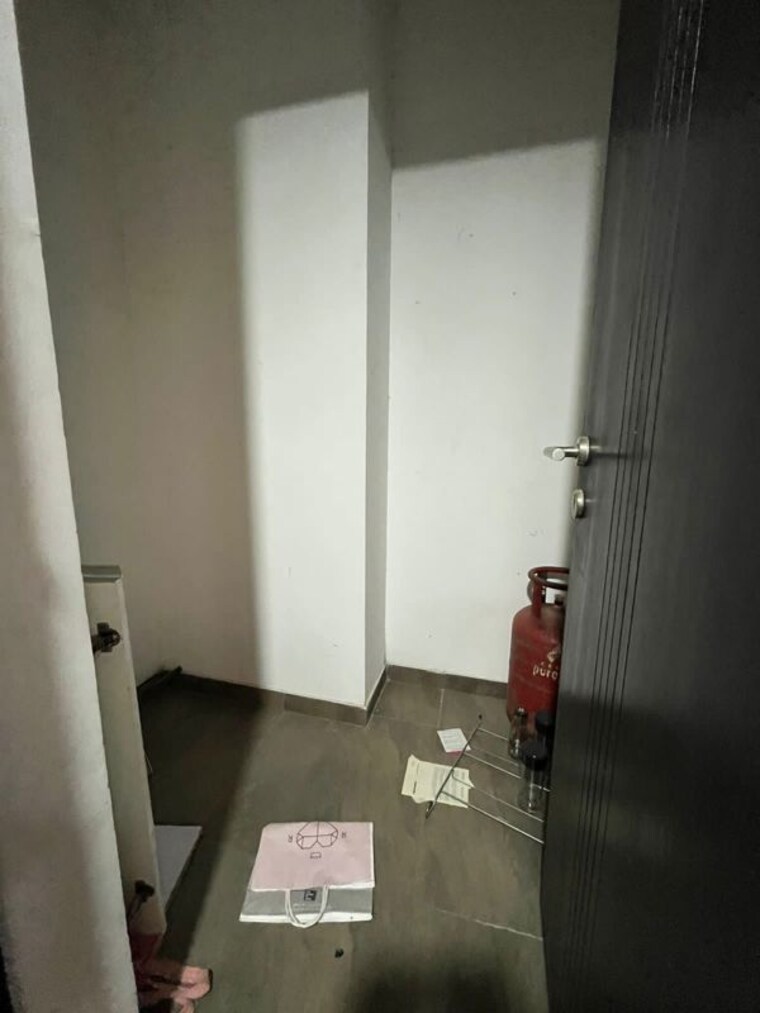 Bathroom, lodha-new-cuffe-parade 3 Bedroom 1300 Sq.Ft. Apartment In Wadala Mumbai 10708164