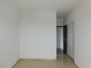 Room in 3 BHK Apartment at Wadia Colony – for Sale