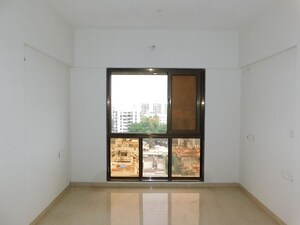 Room in 3 BHK Apartment at Wadia Colony – for Sale