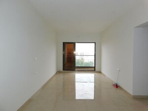 Room in 3 BHK Apartment at Wadia Colony – for Sale