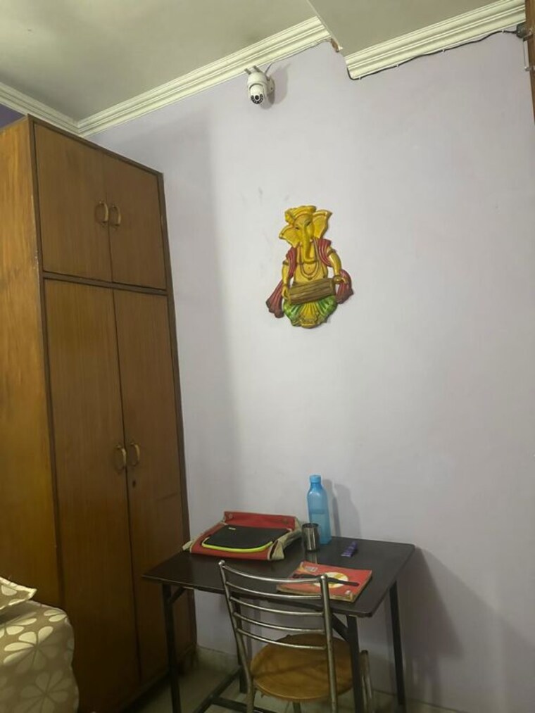 undefined, savitri nagar 2 Bedroom 700 Sq.Ft. Apartment In Savitri Nagar Delhi 10708231