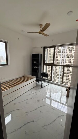 Room in 2 BHK Apartment at Raymond Ten X Habitat, Pokhran Road No Two – for Rent