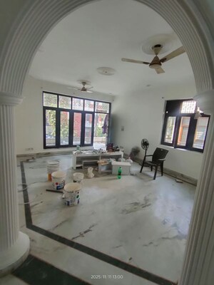 Living Room in 3 BHK Independent House at Sector 34 – for Rent
