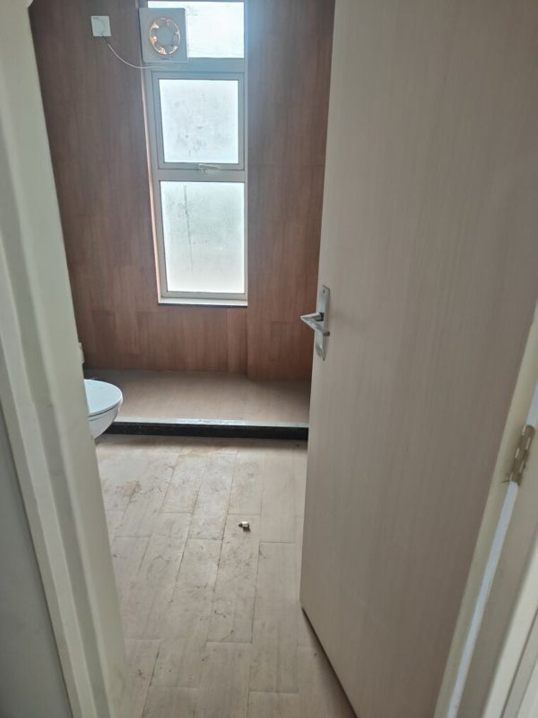 Bathroom, bestech-park-view-altura 3.5 Bedroom 2150 Sq.Ft. Apartment In Sector 79 Gurgaon 10708251