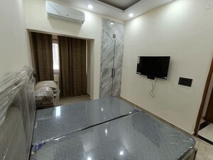 Team Area in 3 BHK Apartment at BPTP Amstoria, Sector 102 – for Rent