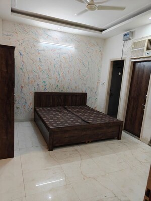 Room in 1 RK Builder Floor at Sushant Lok I – for Rent