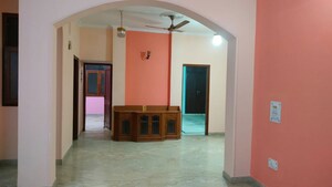 Room in 3 BHK Independent House at Sector 15a – for Rent