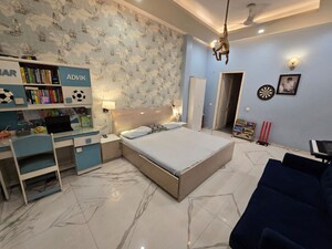 Master Bedroom in 4 BHK Independent House at Sector 35 – for Rent