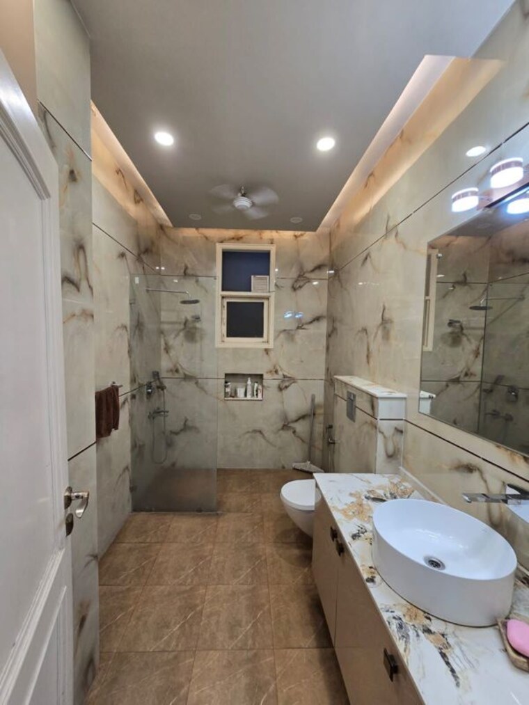 Master Bedroom, sector 35 4 Bedroom 250 Sq.Mt. Independent House In Sector 35 Noida 10708289