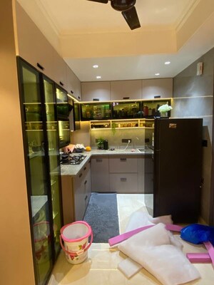 Team Area in 3 BHK Apartment at Saket – for Rent