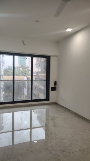 Bedroom in 2 BHK Apartment at Tulip Apartment Santacruz West, Santacruz West – for Rent