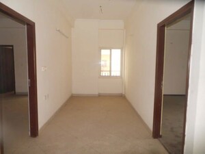 Room in 3 BHK Apartment at Sunshine Helios, Sector 78 – for Rent