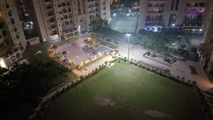 Swimming Pool in 3 BHK Apartment at Sunshine Helios, Sector 78 – for Rent