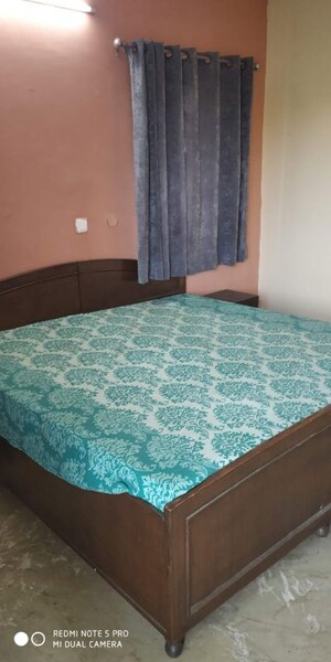 Bedroom in 2 BHK Builder Floor at Sector 48 – for Rent