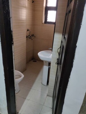 Bathroom in 2 BHK Builder Floor at Sector 48 – for Rent