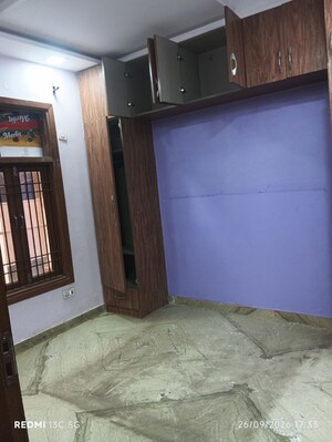 Room in 3 BHK Builder Floor at Rohini Sector 25 – for Rent