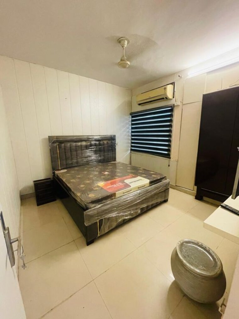 Bathroom, sector 52 3 Bedroom 1800 Sq.Ft. Builder Floor In Sector 52 Gurgaon 10708322