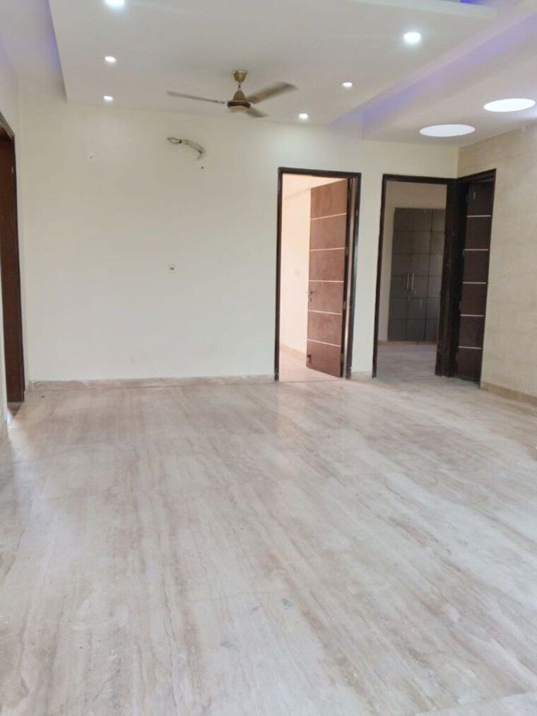 Room, unitech-south-city-ii 3 Bedroom 2100 Sq.Ft. Builder Floor In Sector 50 Gurgaon 10708340