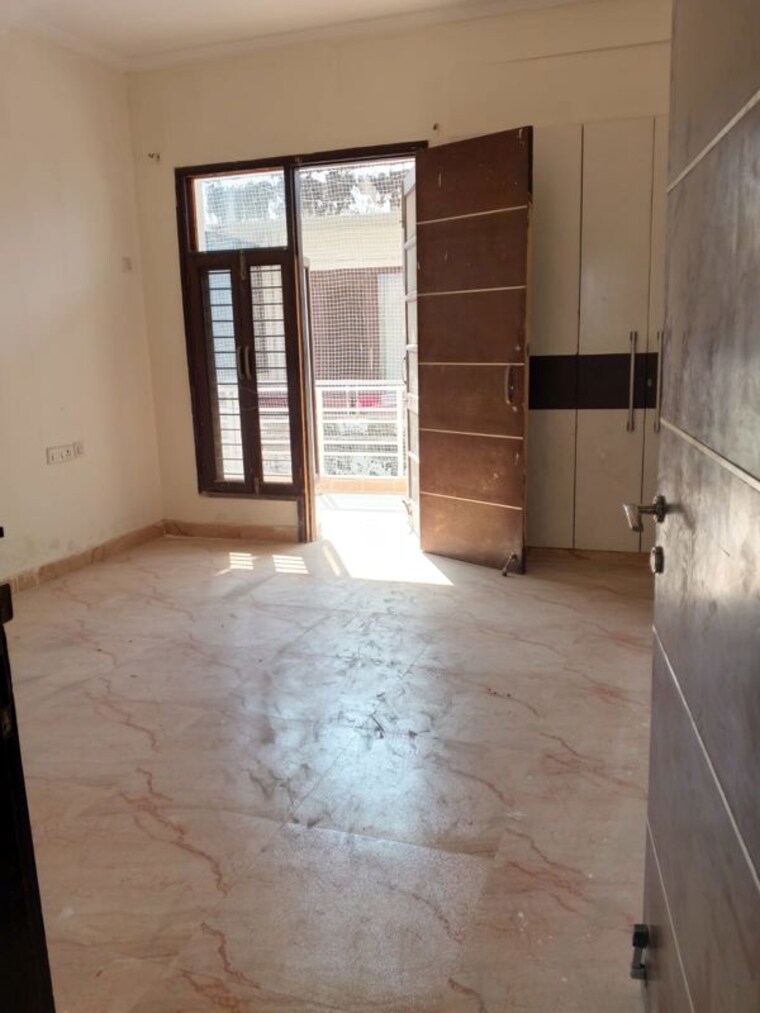 Room, unitech-south-city-ii 3 Bedroom 2100 Sq.Ft. Builder Floor In Sector 50 Gurgaon 10708340