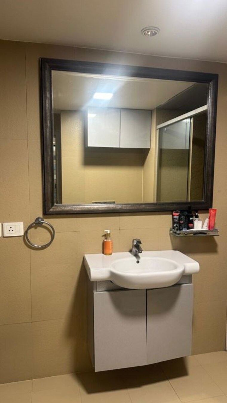 Bathroom, ambuja-neotia-upohar-luxury-gold 3 Bedroom 2571 Sq.Ft. Apartment In Garia Kolkata 10203466