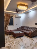 2.5 BHK +  1500 Sq.Ft. Builder Floor in Unitech South City II