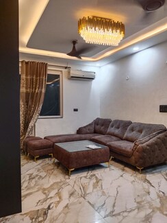 2.5 BHK +Builder Floor For Rent in Unitech South City II