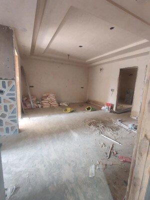 Room in 3 BHK Builder Floor at Rohini Sector 16 – for Sale