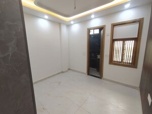 Room in 2 BHK Builder Floor at Shahdara – for Sale
