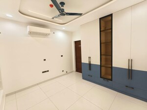 Room in 3 BHK Apartment at Sumadhura The Olympus, Financial District – for Rent