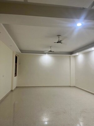 2 BHK Builder Floor For Rent in Delhi Cantonment