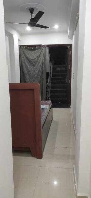 1 BHK Builder Floor For Rent in Neb Sarai