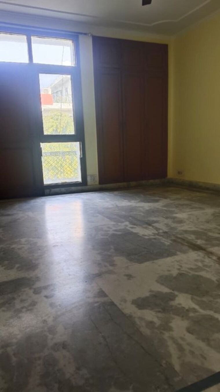 Room, chittaranjan park 3 Bedroom 2800 Sq.Ft. Builder Floor In Chittaranjan Park Delhi 10708432