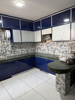 Kitchen in 3.5 BHK Apartment at Unitech South City Heights, Sector 41 – for Rent