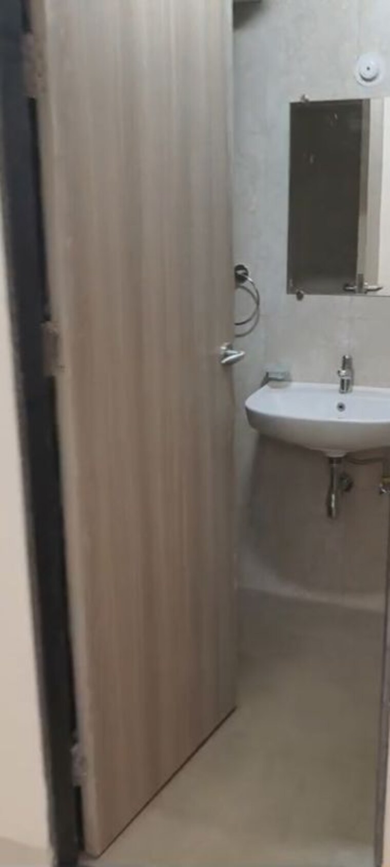Bathroom, dadar west 2 Bedroom 550 Sq.Ft. Apartment In Dadar West Mumbai 10708435