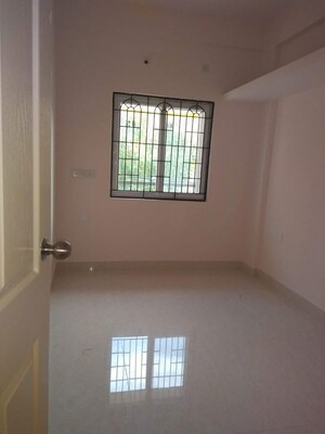 Room in 2 BHK Builder Floor at Ombr Layout – for Rent