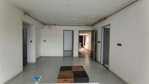 Room in 3 BHK Apartment at Chembur – for Rent
