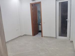 Room in 3 BHK Builder Floor at Chittaranjan Park – for Rent
