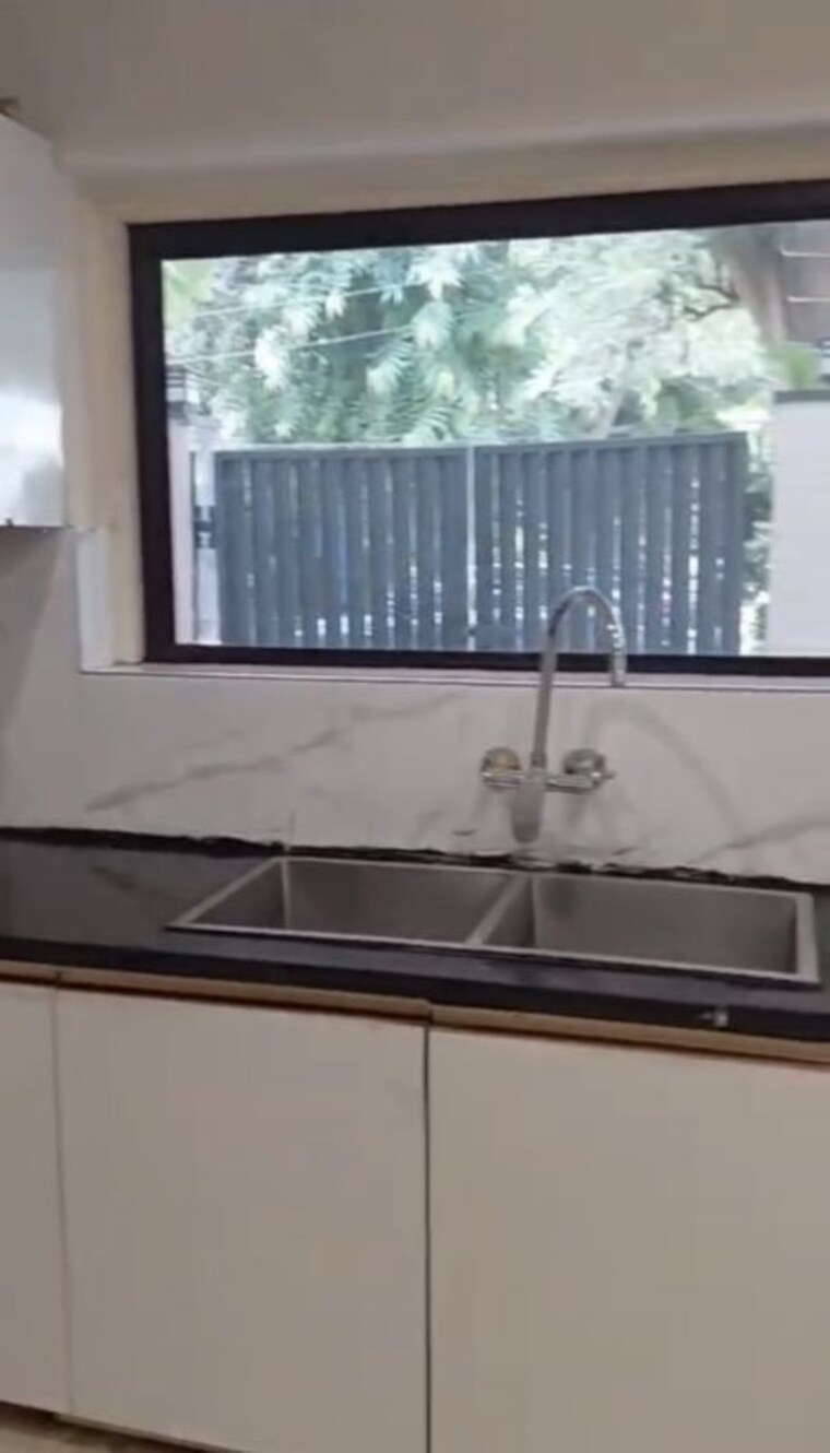 Kitchen, dlf phase i 2 Bedroom 100 Sq.Yd. Builder Floor In Dlf Phase I Gurgaon 10708456